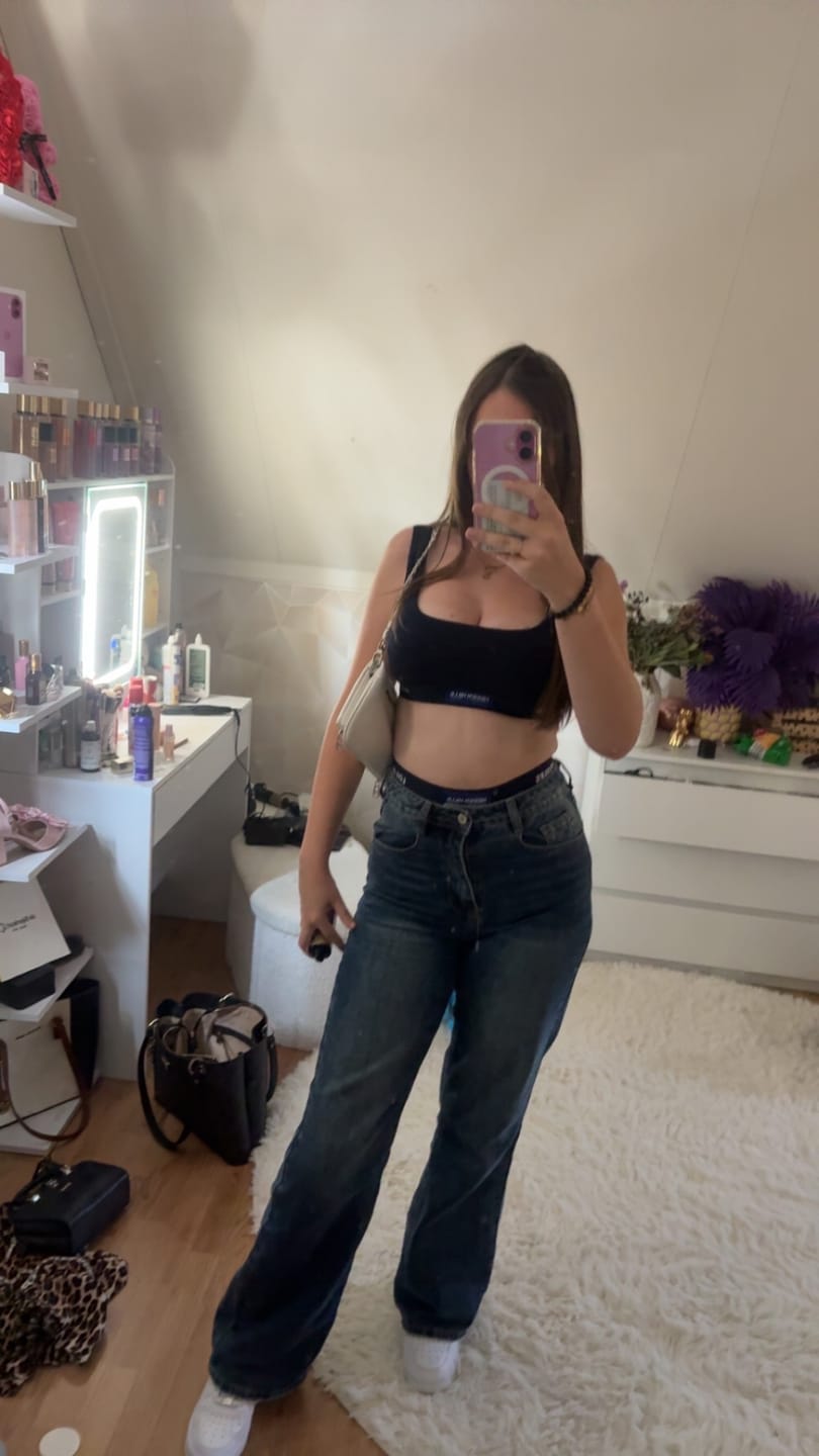 Customer photo review of LABEL BRA TOP NAVY