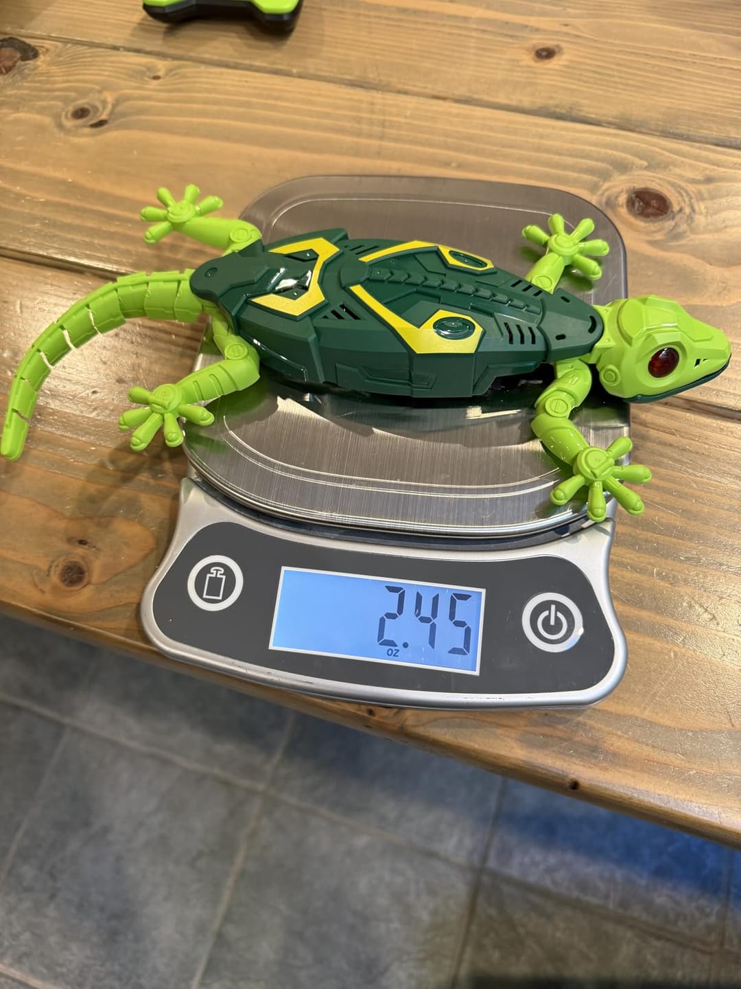 Customer photo review of ChamiCatch™ Lagarto Trepador para Gatos