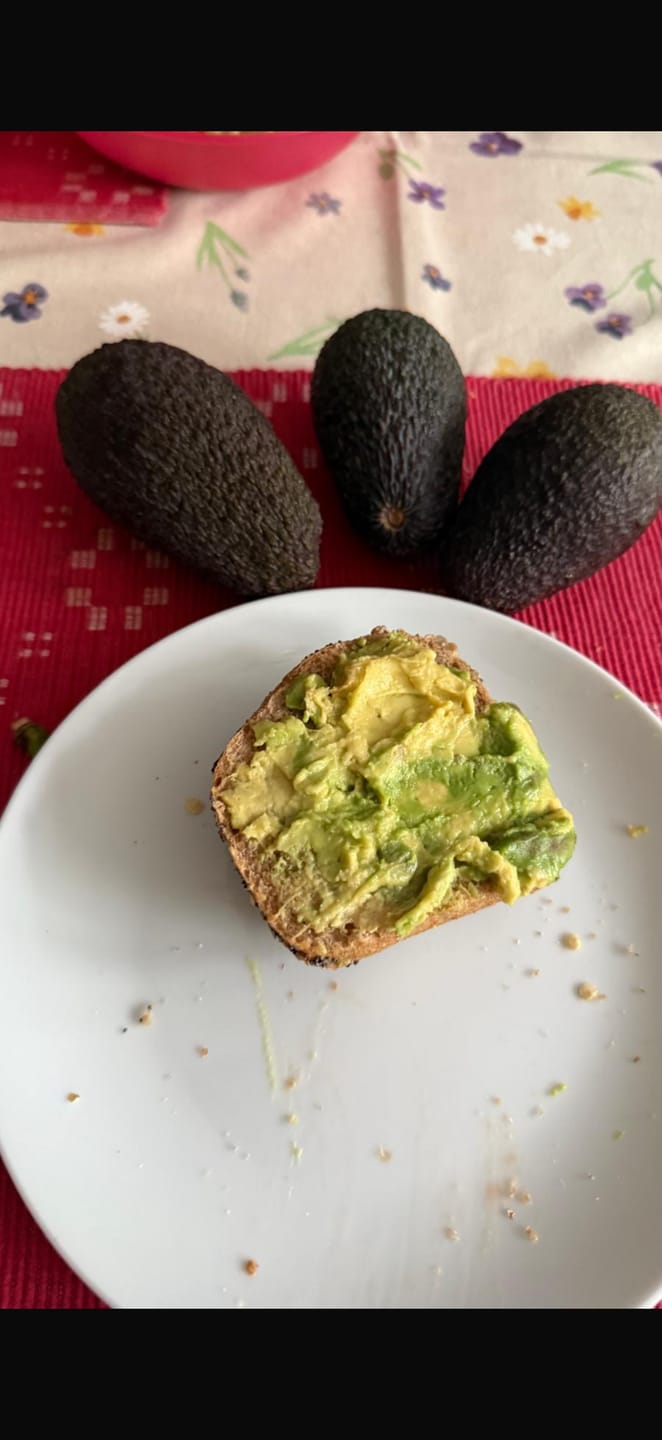 Customer photo review of Avocado Hass & Lamb Hass 15 Monate baumgereift von Julian