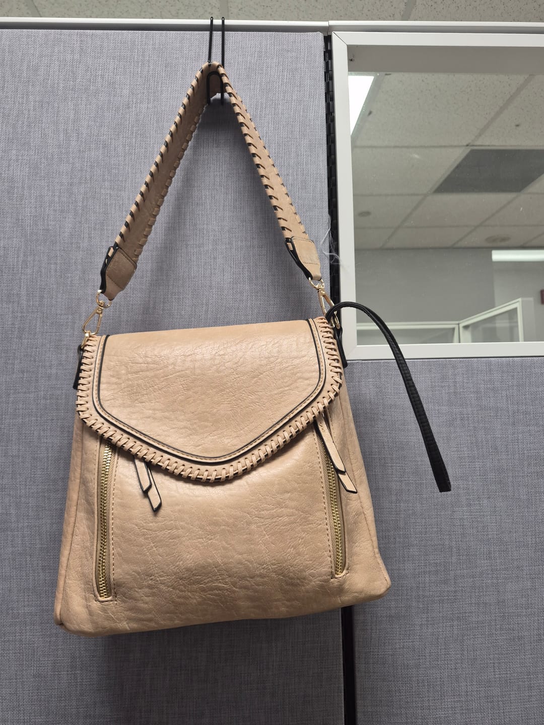 Customer photo review of Lorelei Vegan Crossbody