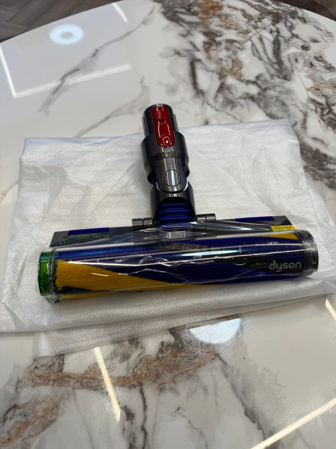 Customer photo review of Dyson V15 Fluffy Optic Cleaner Head | Part No. 972522-01