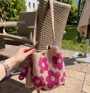 Customer photo review of Bolso de Ganchillo Hecho a Mano