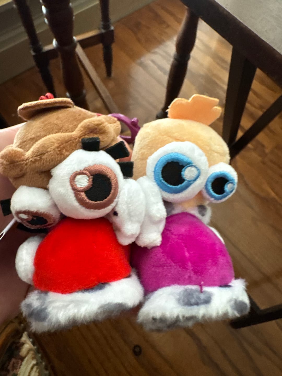 Customer photo review of Kinger & Queenie Magnetic Plush Keychains