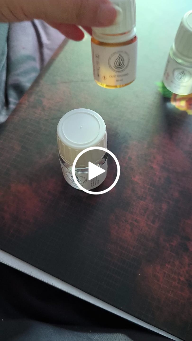 Customer video review of Fragancia DAMA DE LA GUADAÑA
