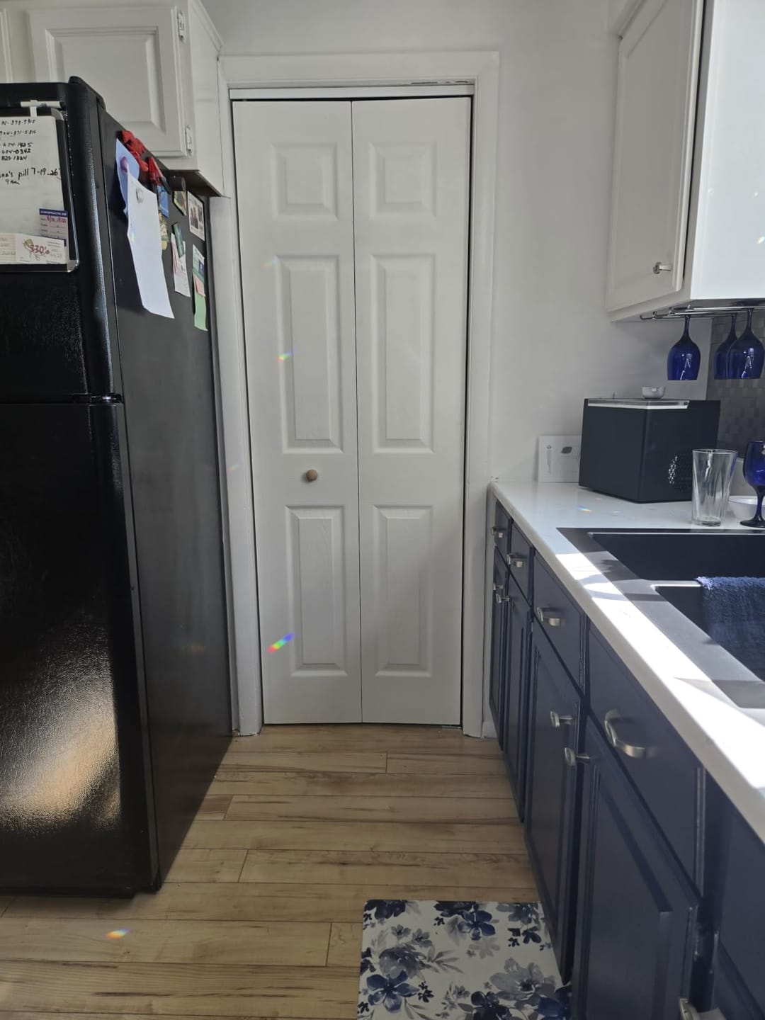 Customer photo review of TENONER White MDF Hollow Core 6 Panel Bi-Fold Interior Door for Closet, Pantry, Laundry Room - Space-Saving and Easy-to-Operate