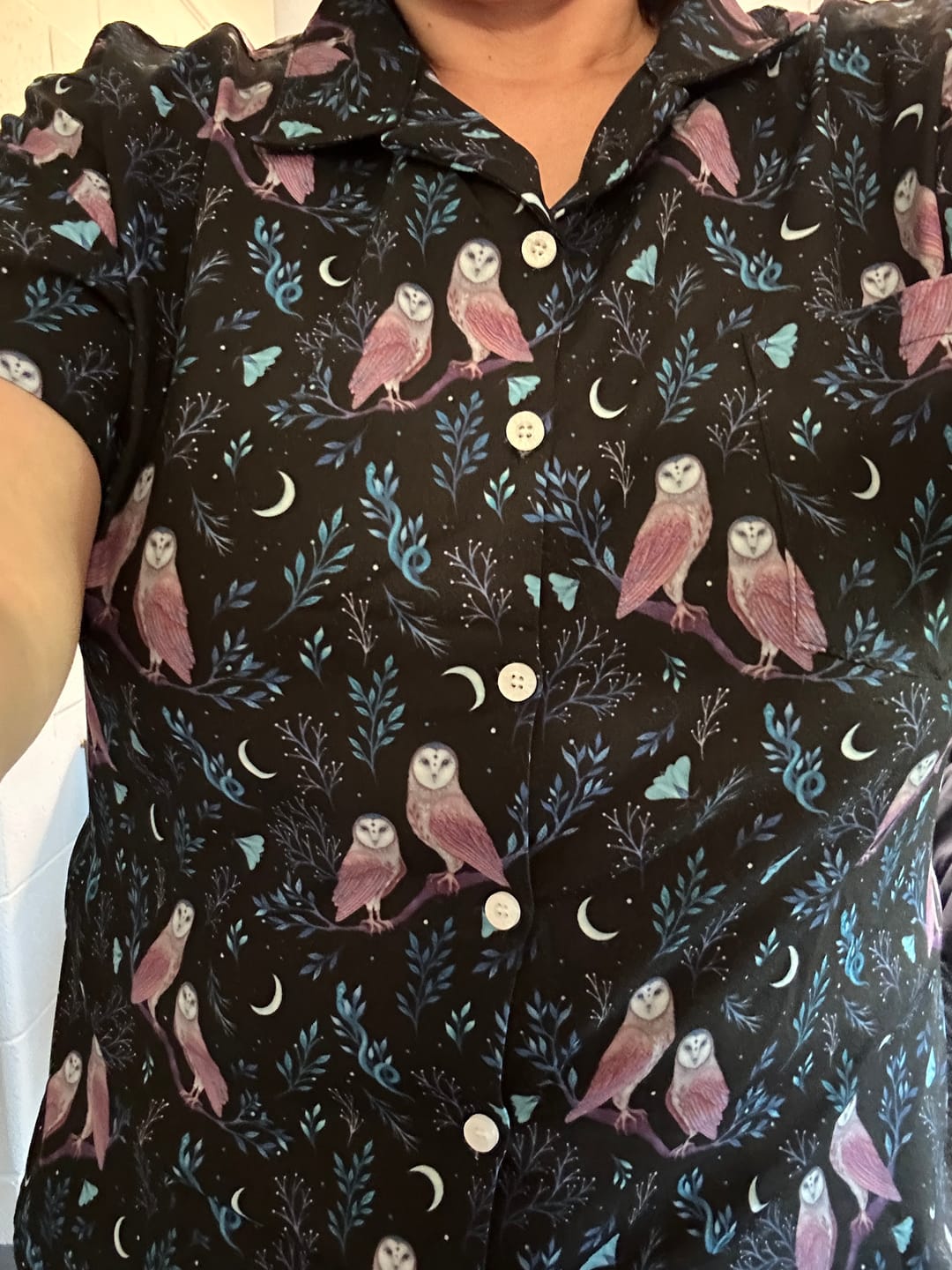 Customer photo review of Episodic Owl Floral Curvy Button Up Shirt