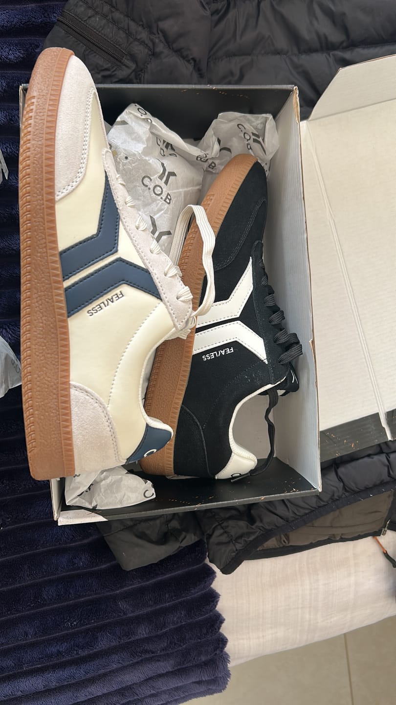 Customer photo review of COB Fearless Sneaker White & Navy