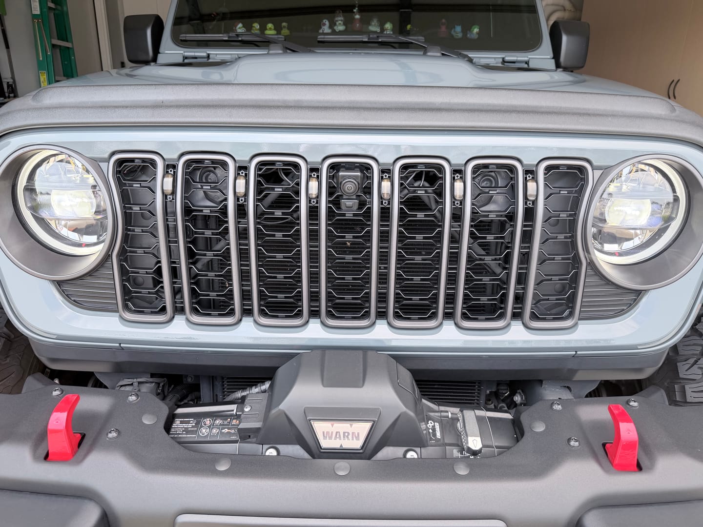 Customer photo review of Blackout Insert Covers fits JL/JT 24+ Grille * Silver Delete