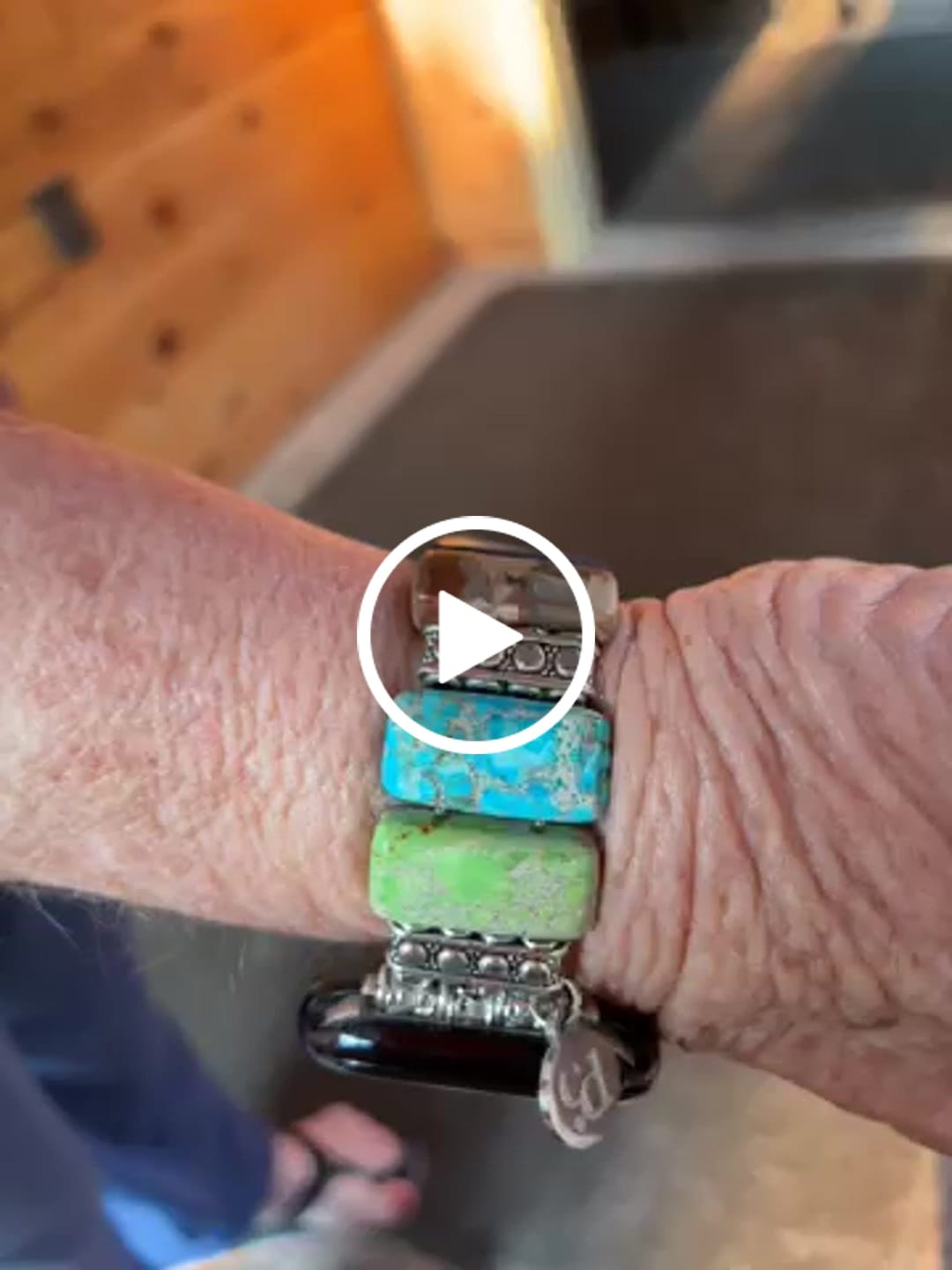 Customer video review of Chic Chakra Stretch Apple Watch Strap