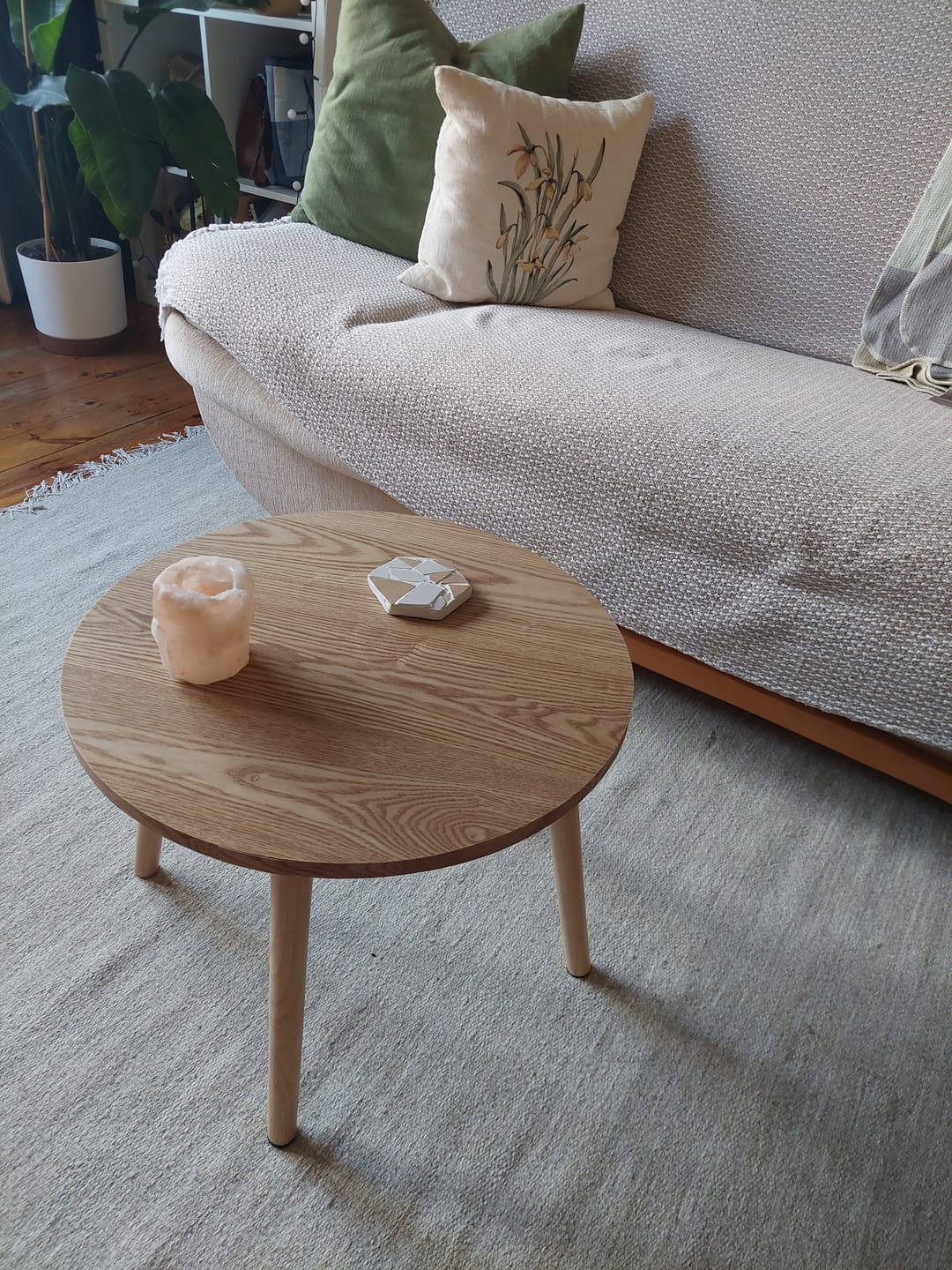 Customer photo review of GINZA - Table d'appoint en bois massif coloris naturel