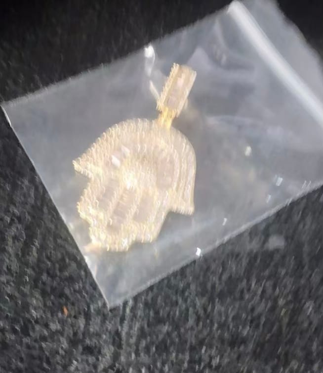 Customer photo review of GL Hand of Fatima Hip Hop Jewelry VVS Diamond Pendant