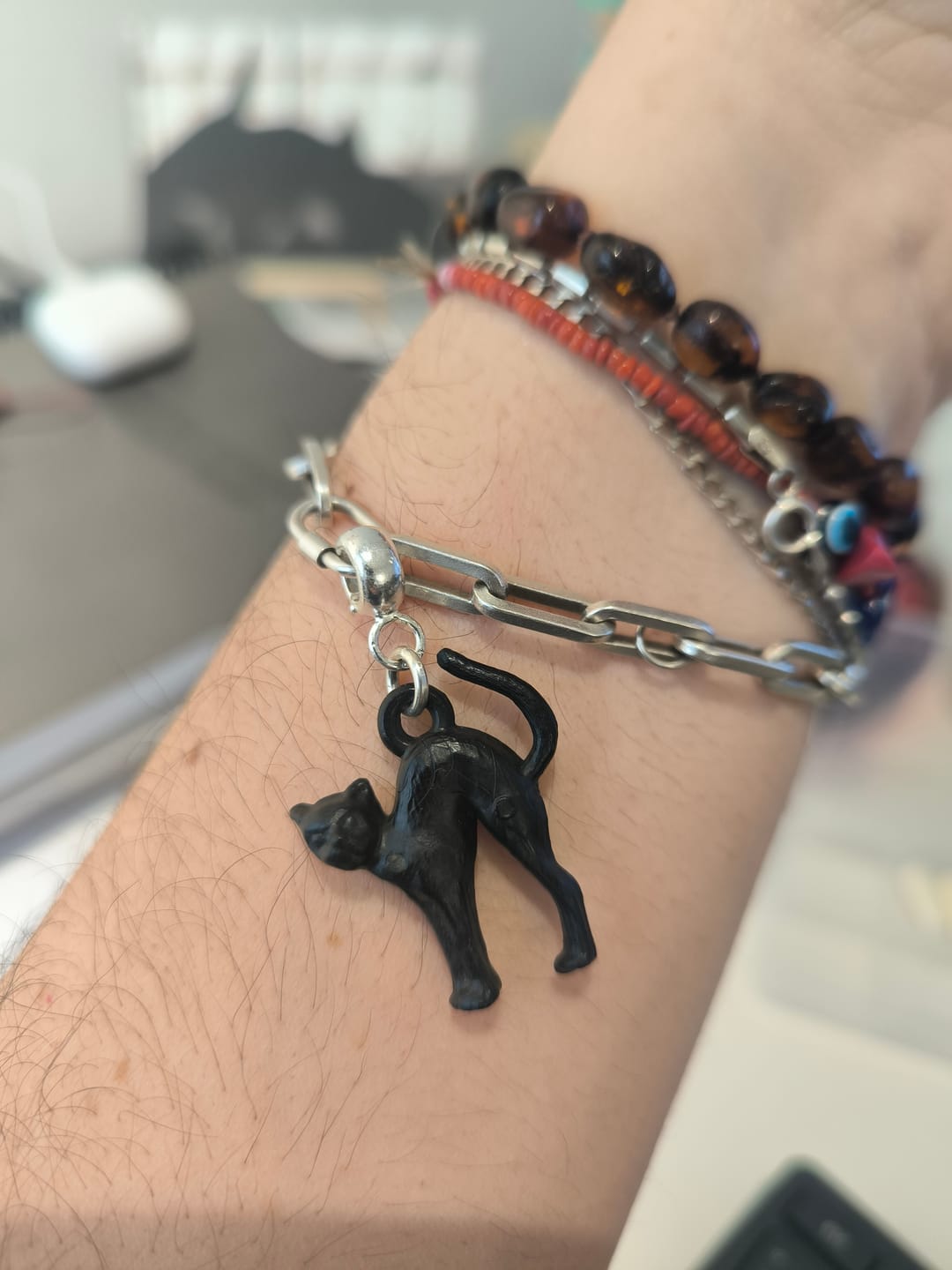 Customer photo review of Charm de Plata con Gato Negro de los 80