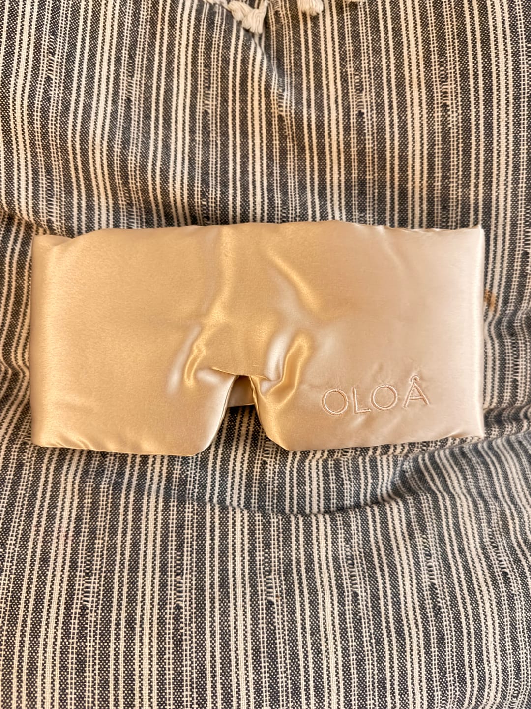 Customer photo review of Rose Gold Silk Sleep Mask