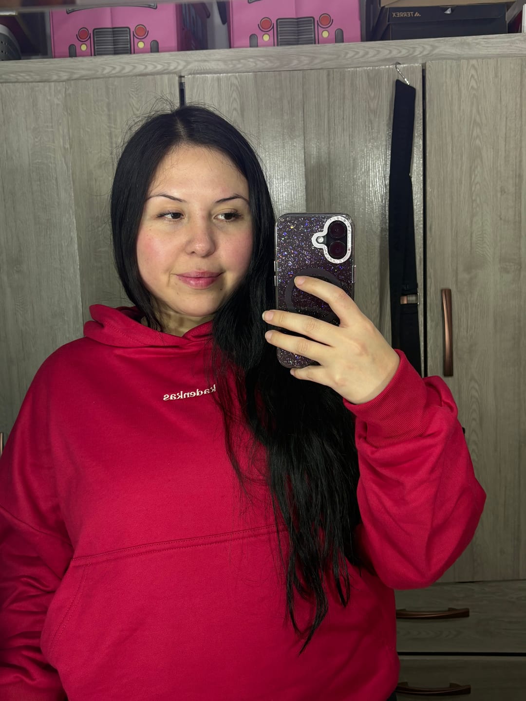 Customer photo review of POLERÓN HOODIE ROJO - OVERSIZE CON GORRO LOGO Y ESPALDA BORDADO