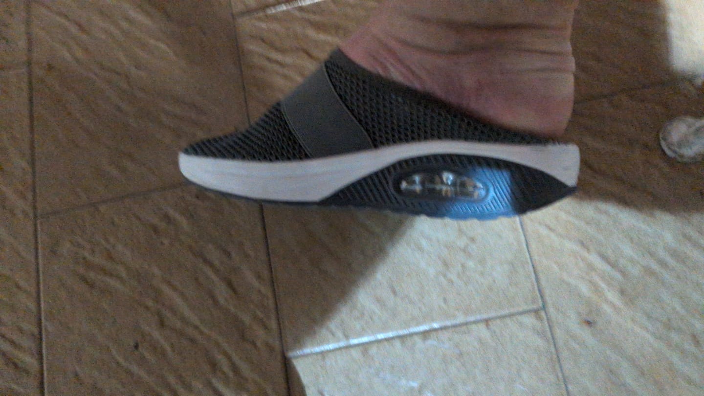 Customer photo review of Chaussons Orthopédiques Apaisant le pied - Pantoufles Respirantes