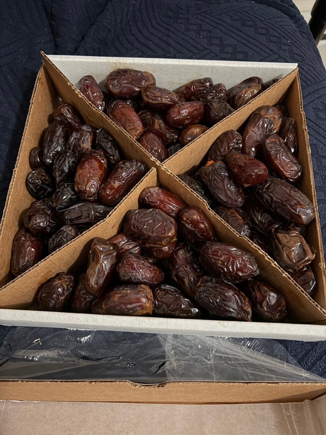 Customer photo review of Organic Premium Medjool Dates Box