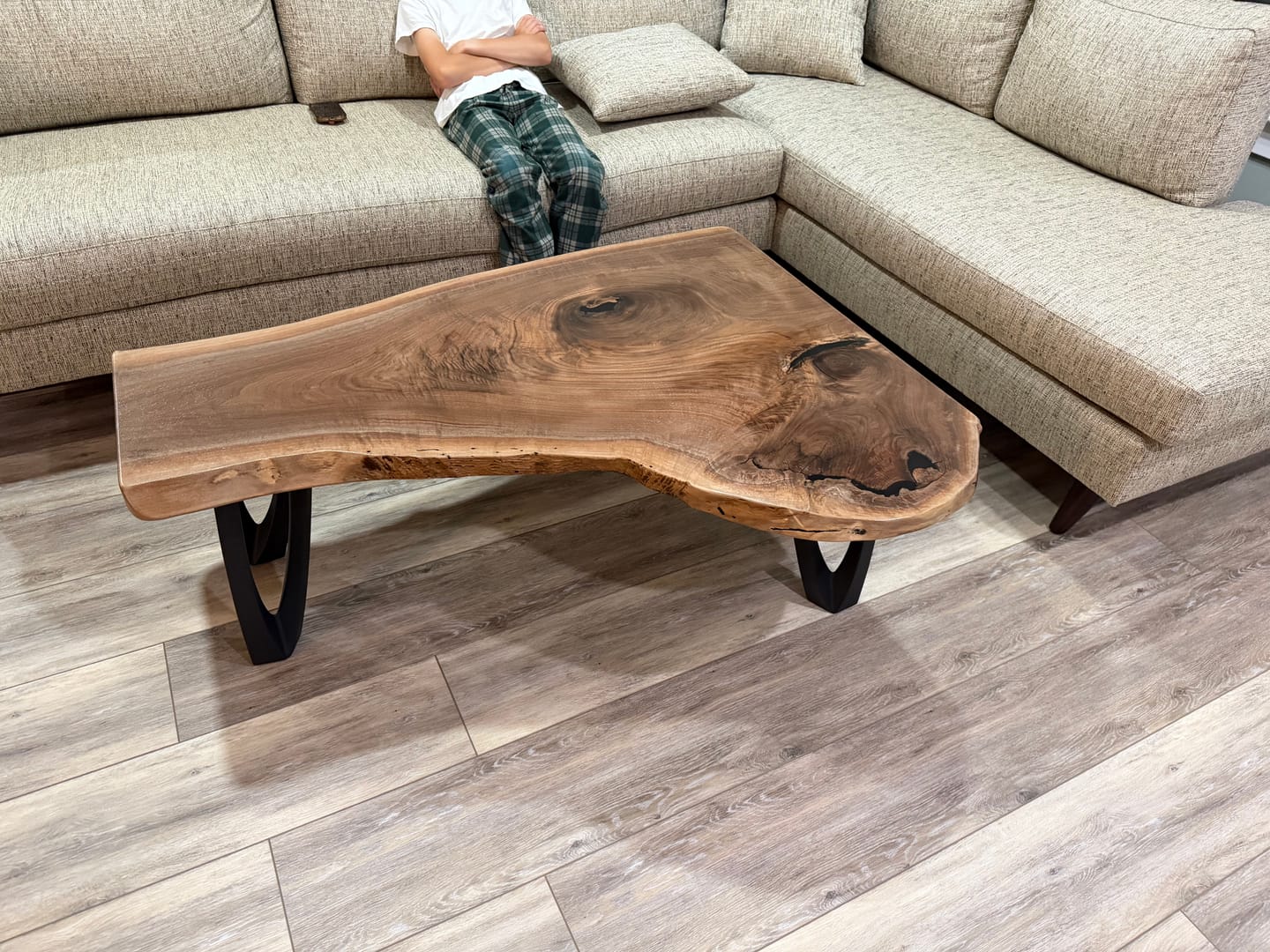 Customer photo review of Bench Legs 123 Udo 16.3" H Handcrafted Metal Furniture