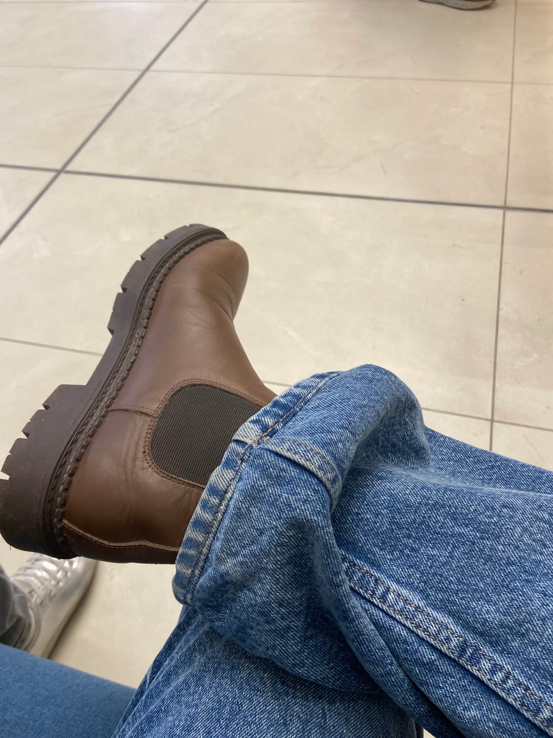 Customer photo review of Botín Hombre Boston Moca