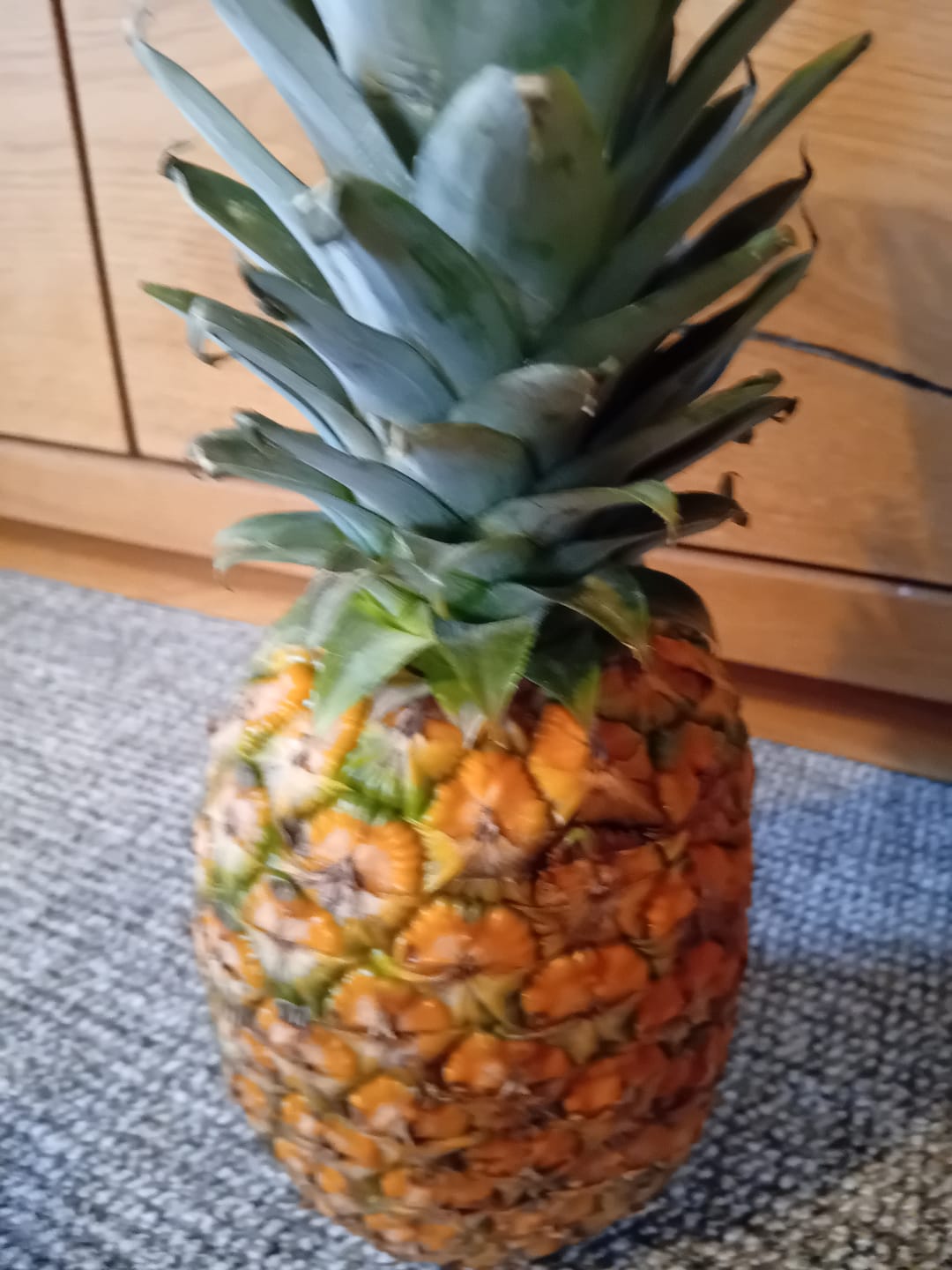 Customer photo review of Ananas Flugware reifgeerntet groß (1,5kg-1,75kg)