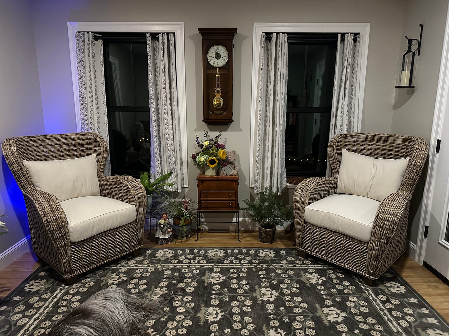 Customer photo review of Wickerworks Queen Chair