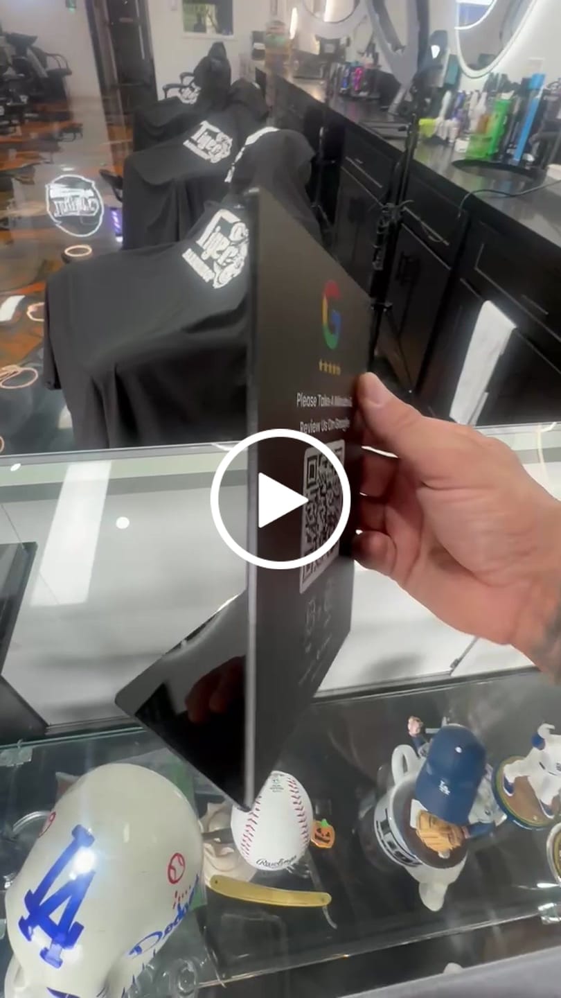 Customer video review of FREE GIFT 🎁 | Google Review Card White