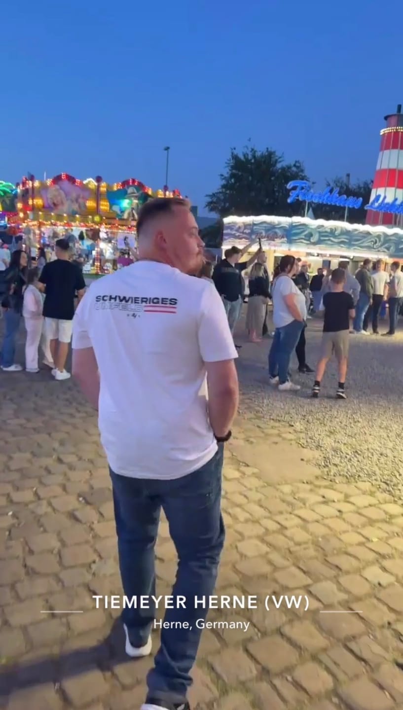 Customer photo review of Heimatliebe Statement - Shirt - Black