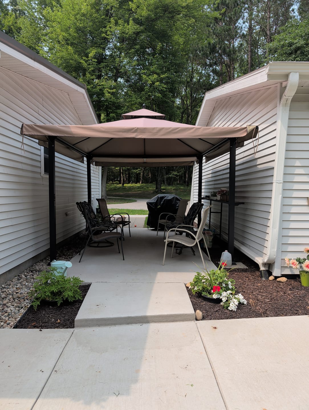 Customer photo review of Shade N' Shelters 10' x 10' Prescott Gazebo w/ Awning & Bar - Accessory Awning Kit