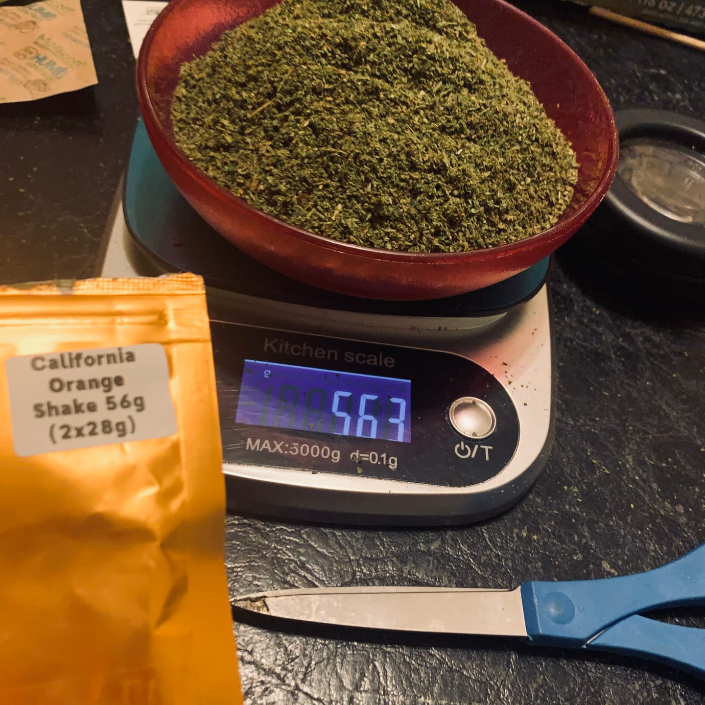 Customer photo review of 💎California Orange - Diamond Infused Shake 1oz (Buy 1 Get 1)