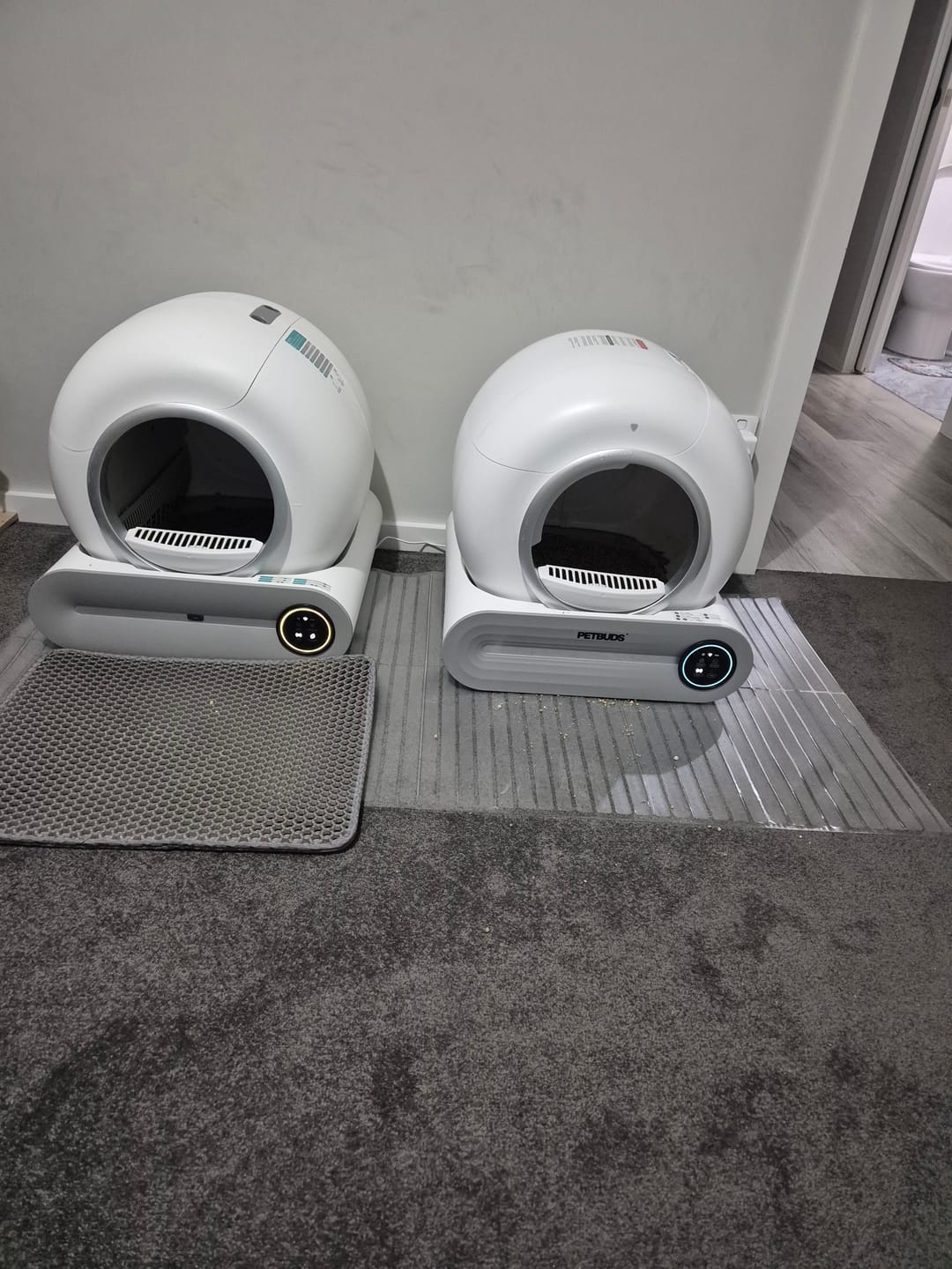 Customer photo review of Petbuds™ Pro 2026 Automatic Self-Cleaning Litter Box