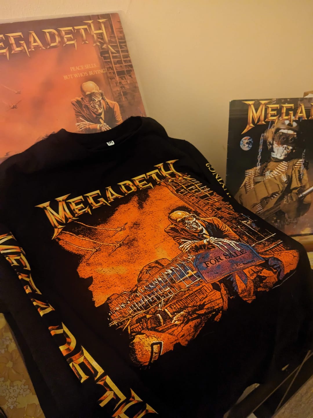 Customer photo review of Megadeth - Peace Sells... But Who’s Buying? - Longsleeve Shirt