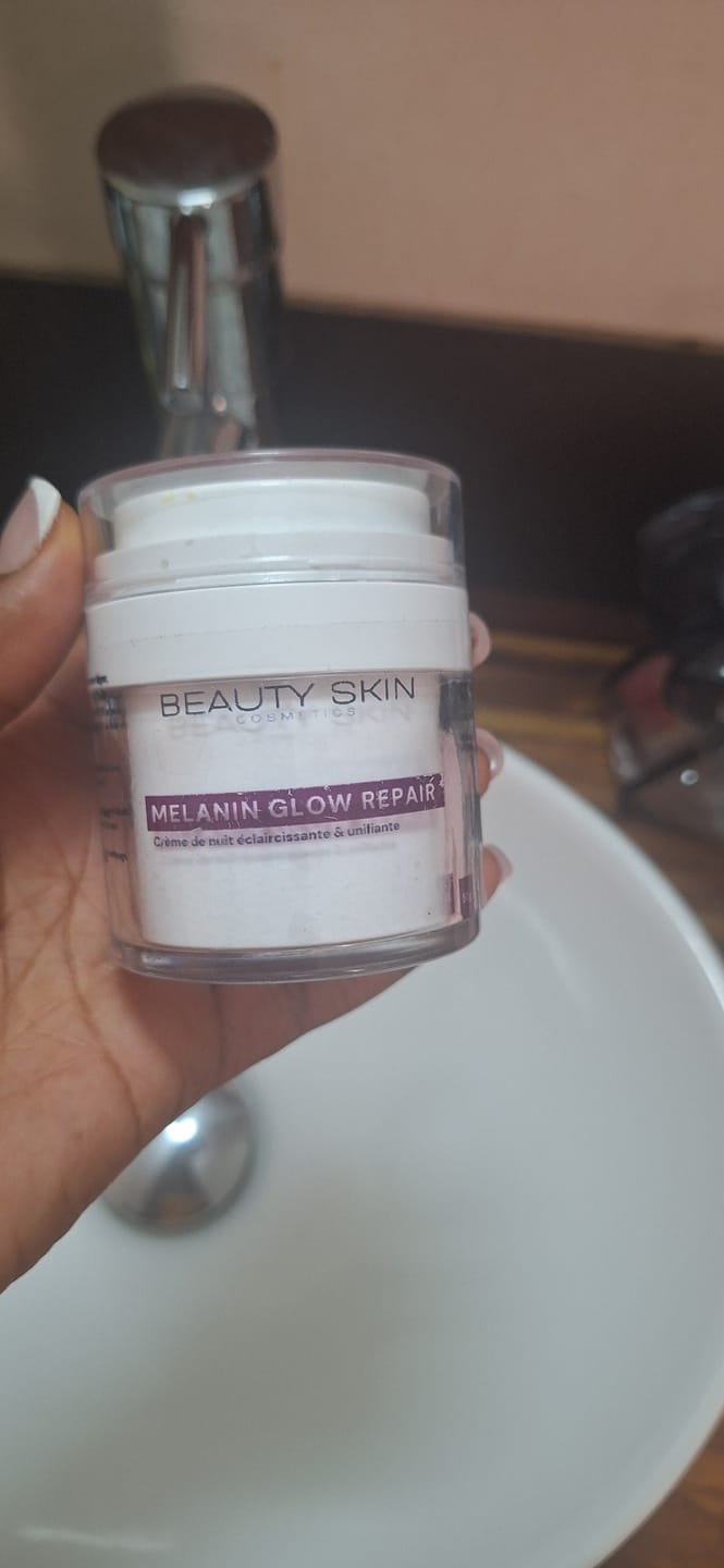 Customer photo review of MÉLANIN GLOW REPAIR