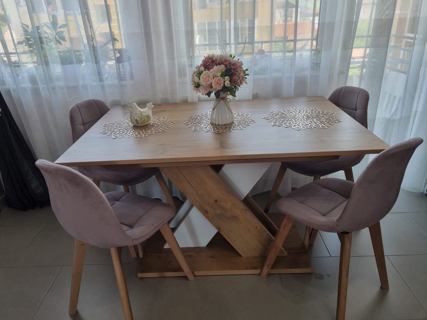 Customer photo review of Masa bucatarie dreptunghiulara XARELTO, stejar/alb, PAL/furnir, 130/175x85x76 cm