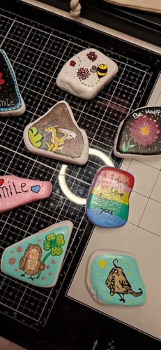 Customer photo review of Beschilder, verstop, volg | Mini Starterpakket + App | Happy Stones Maken in 20 minuten.