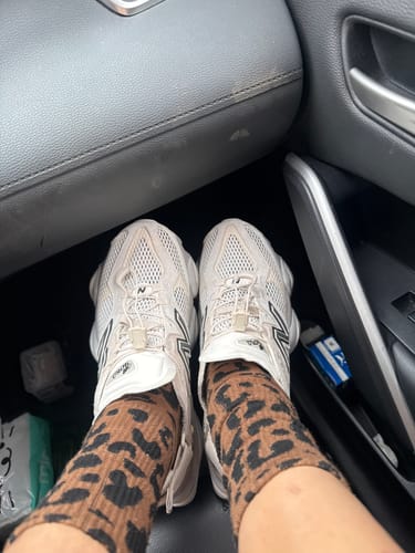 Customer photo review of 【日本限定款 】New Balance U9060 Summer Sea Salt 奶油色 U90609IH