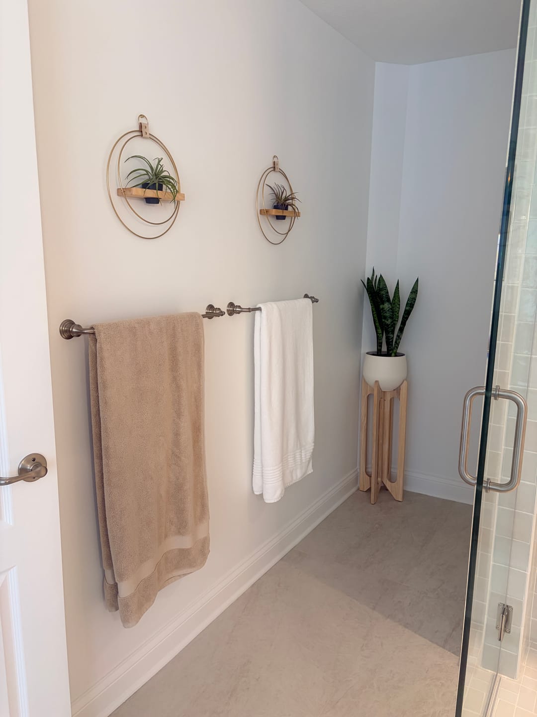 Customer photo review of Air Plant Shelf + Pot Duo