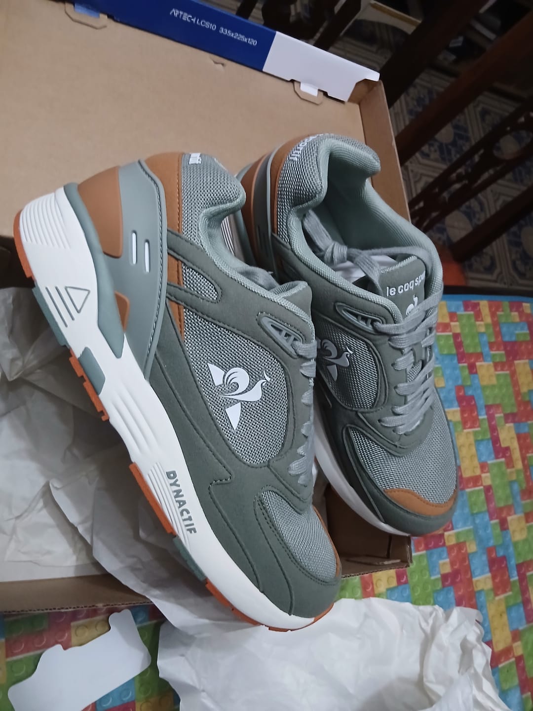 Customer photo review of Zapatillas Le Coq Sportif R1100 Gris