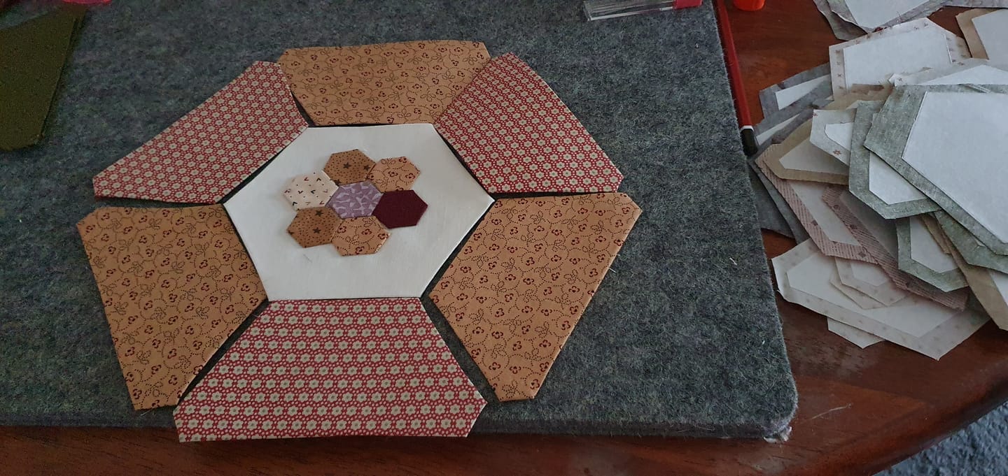 Customer photo review of TACK IT EASY 3/4" HALF HEXAGON GADGET