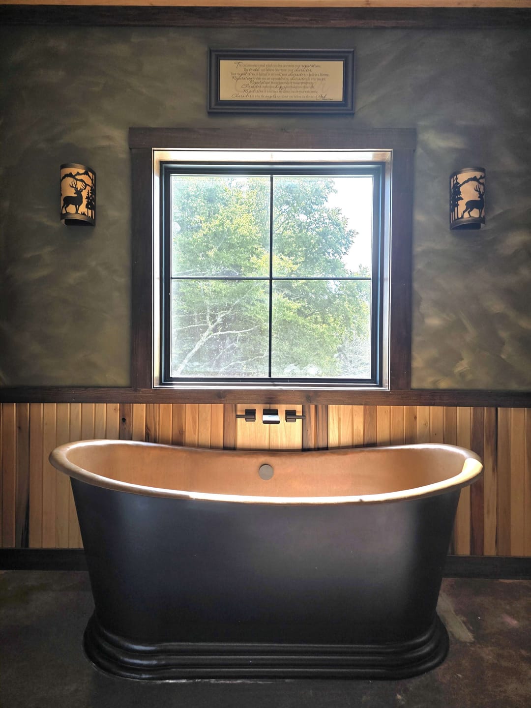 Customer photo review of Elite Double‑Slipper Darken Patina Handcrafted Freestanding Copper Bathtub ET-C-DS40