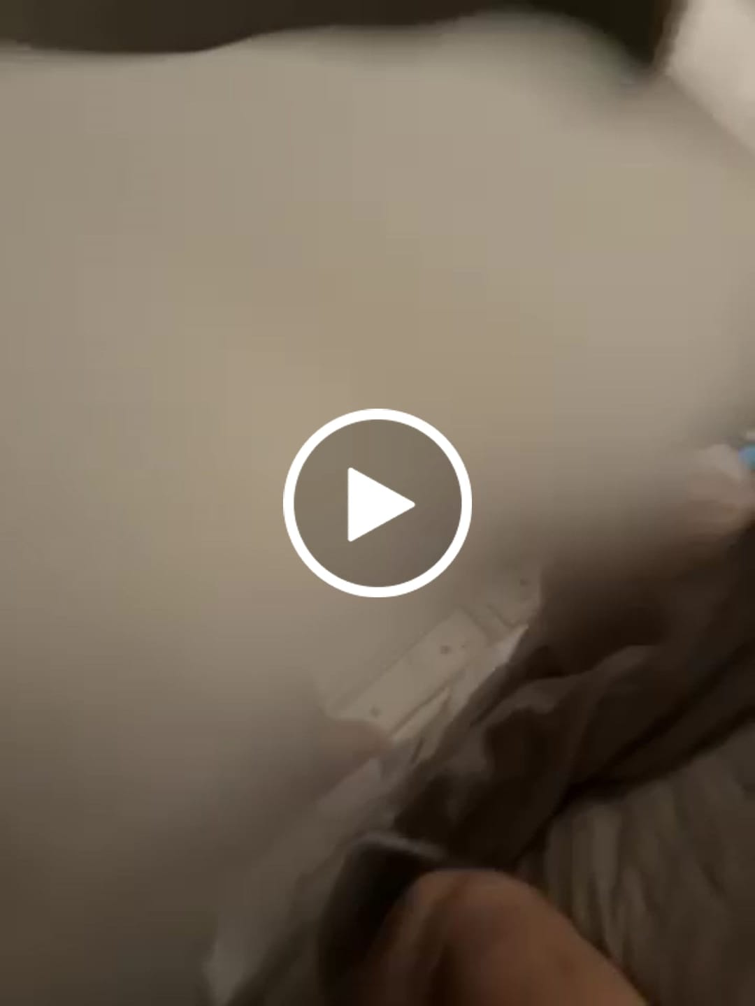 Customer video review of CloudAlign™ Pillow