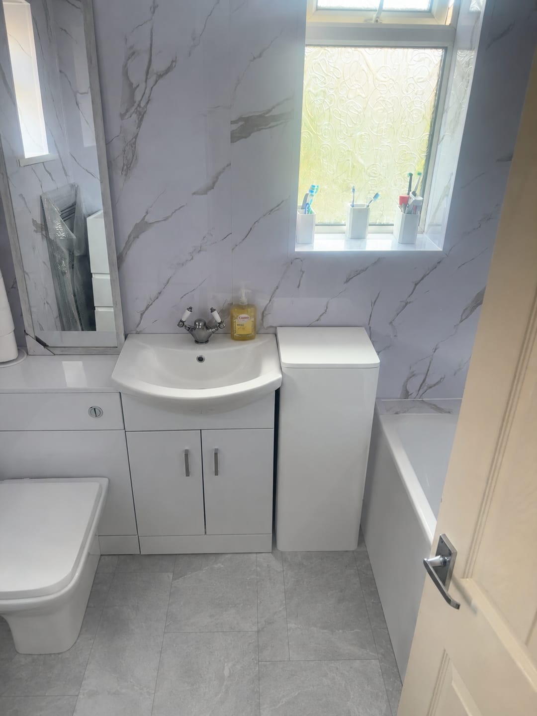 Customer photo review of Gripbond Pro White - All-in-One Universal Hybrid Sealant and Adhesive - EU3 310 Millilitre Cartridge, 1 x Tube