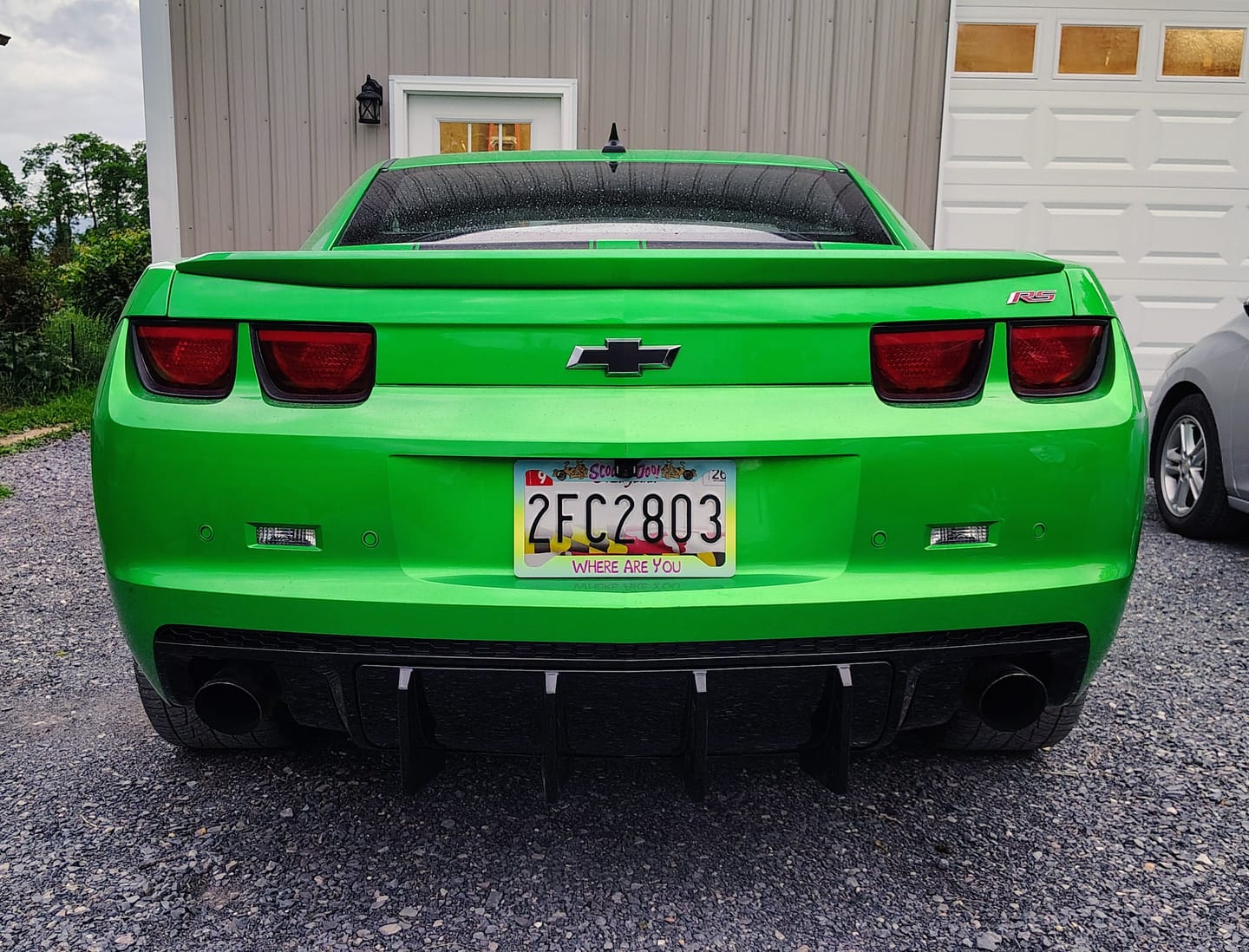 Customer photo review of 2010-2013 Chevy Camaro Evo Style Shark Fins Rear Diffuser Quad/Single Tips