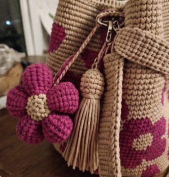 Customer photo review of Bolso de Ganchillo Hecho a Mano