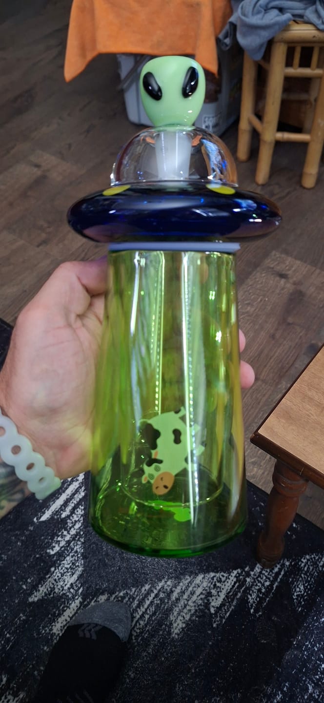 Customer photo review of UFO Gravity Bong
