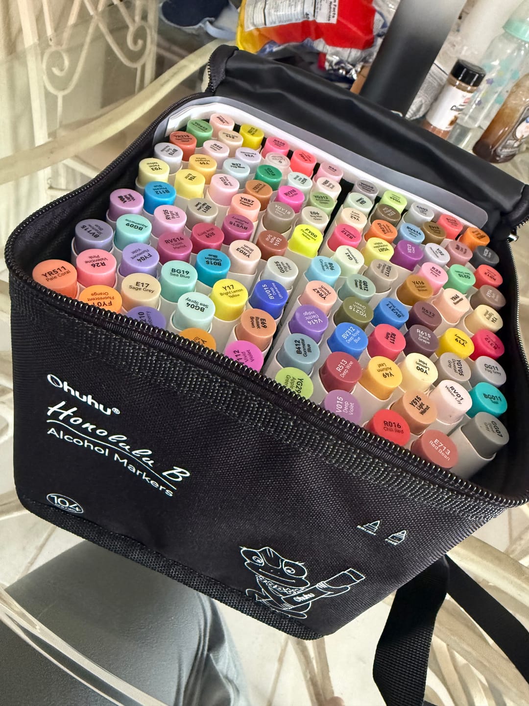 Customer photo review of Ohuhu Honolulu 104 Colors Dual Tips Alcohol Art Markers (New Color Codes)