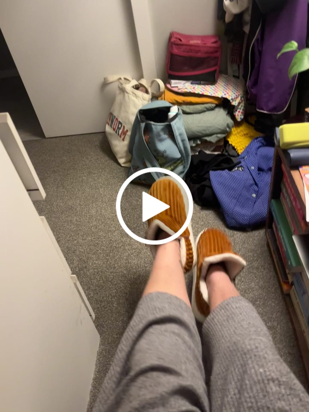 Customer video review of Poh Poh’s™ Puffy Warm Slippers