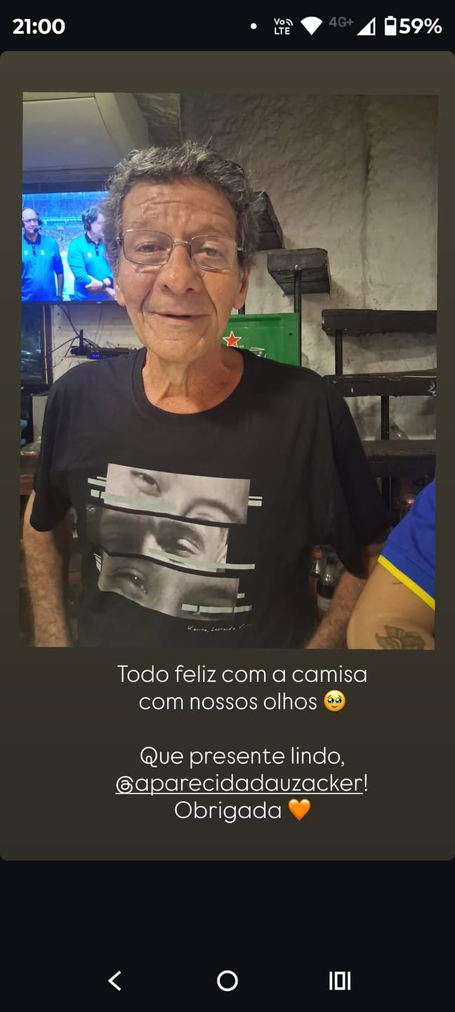 Customer photo review of Camiseta Personalizada OLHARES DOS FILHOS - Algodão Peruano