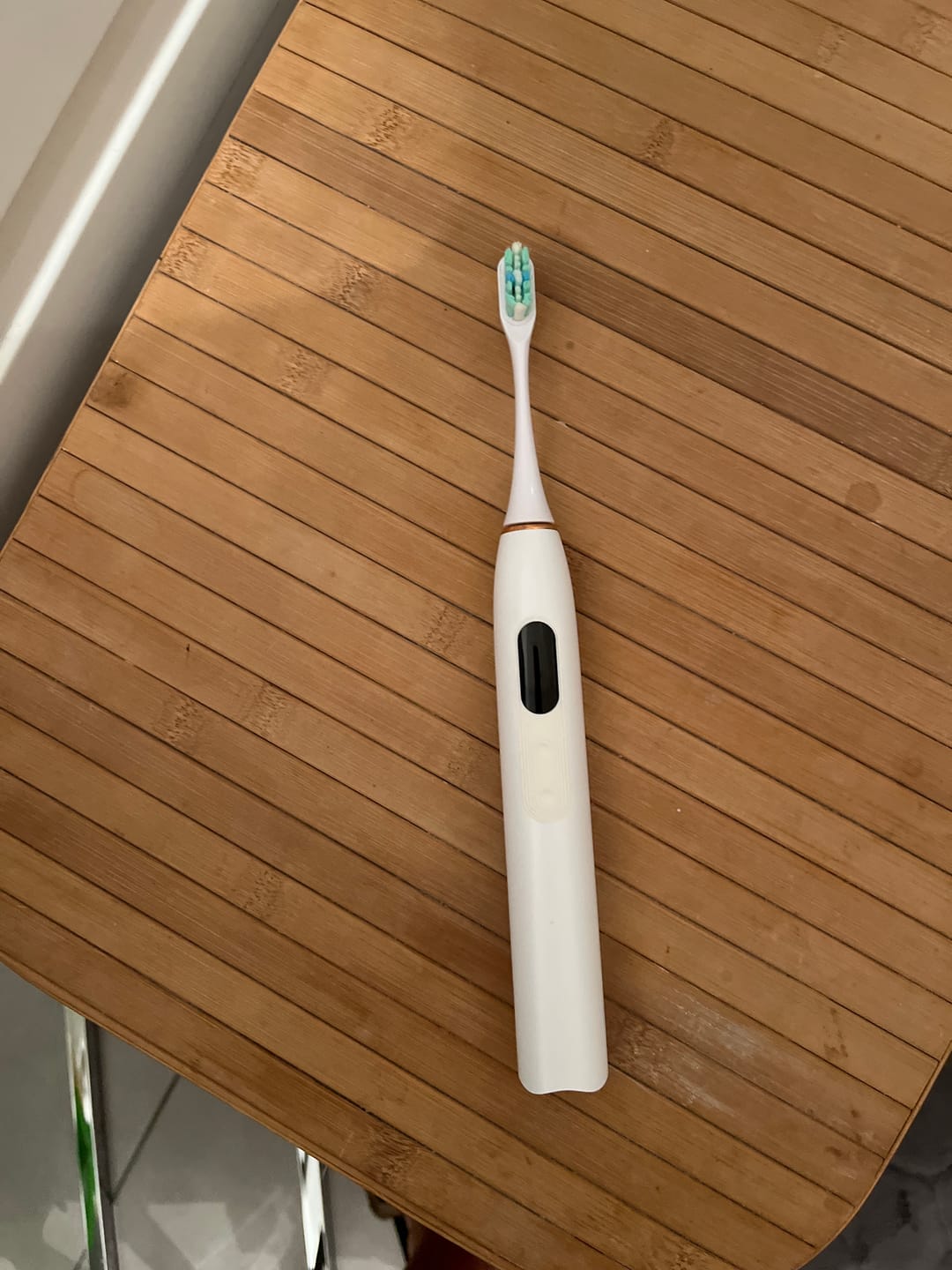 Customer photo review of Oryzom ProSonic V1 – Nettoyage dentaire professionnel avec technologie sonique pour des dents plus lisses et une hygiène bucco-dentaire optimale