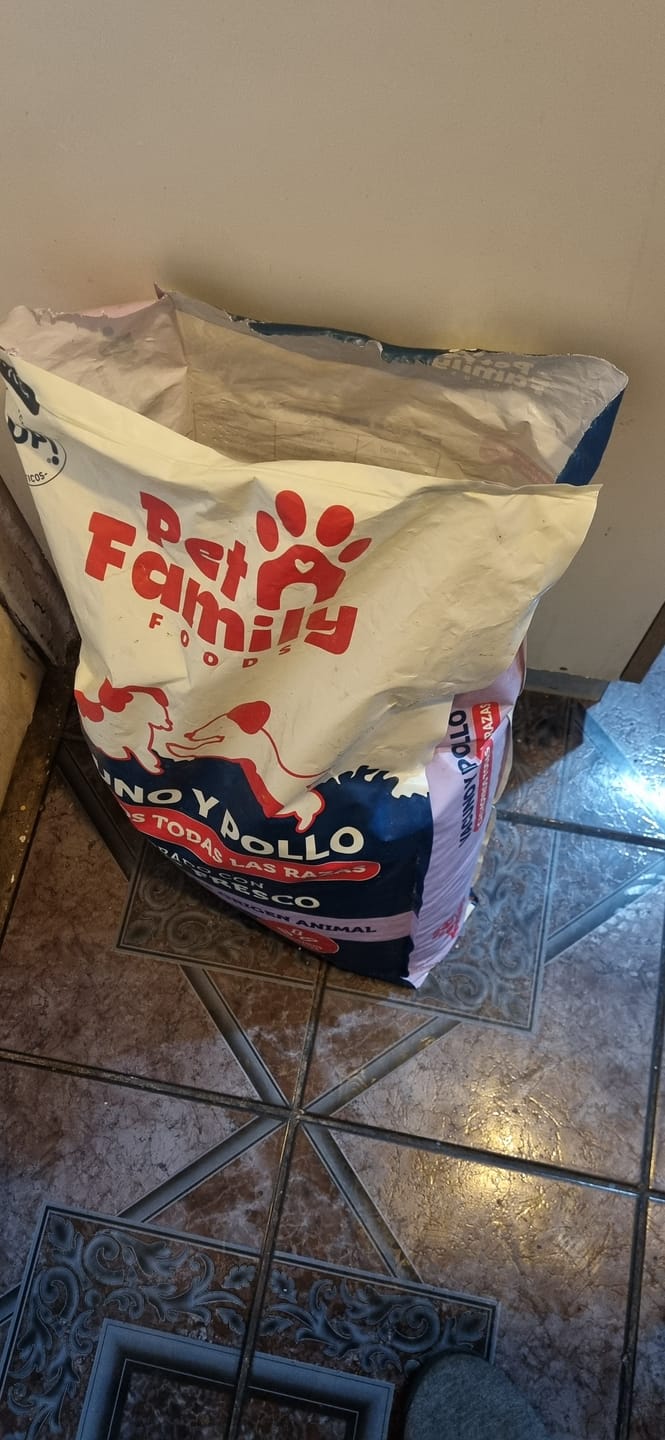 Customer photo review of PetFamily Foods Cachorros