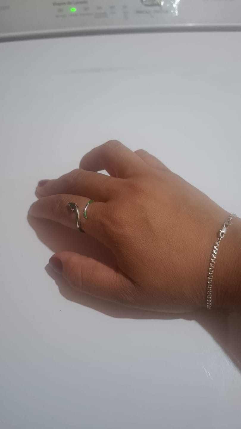 Customer photo review of Anillo Dragón Verde Ajustable