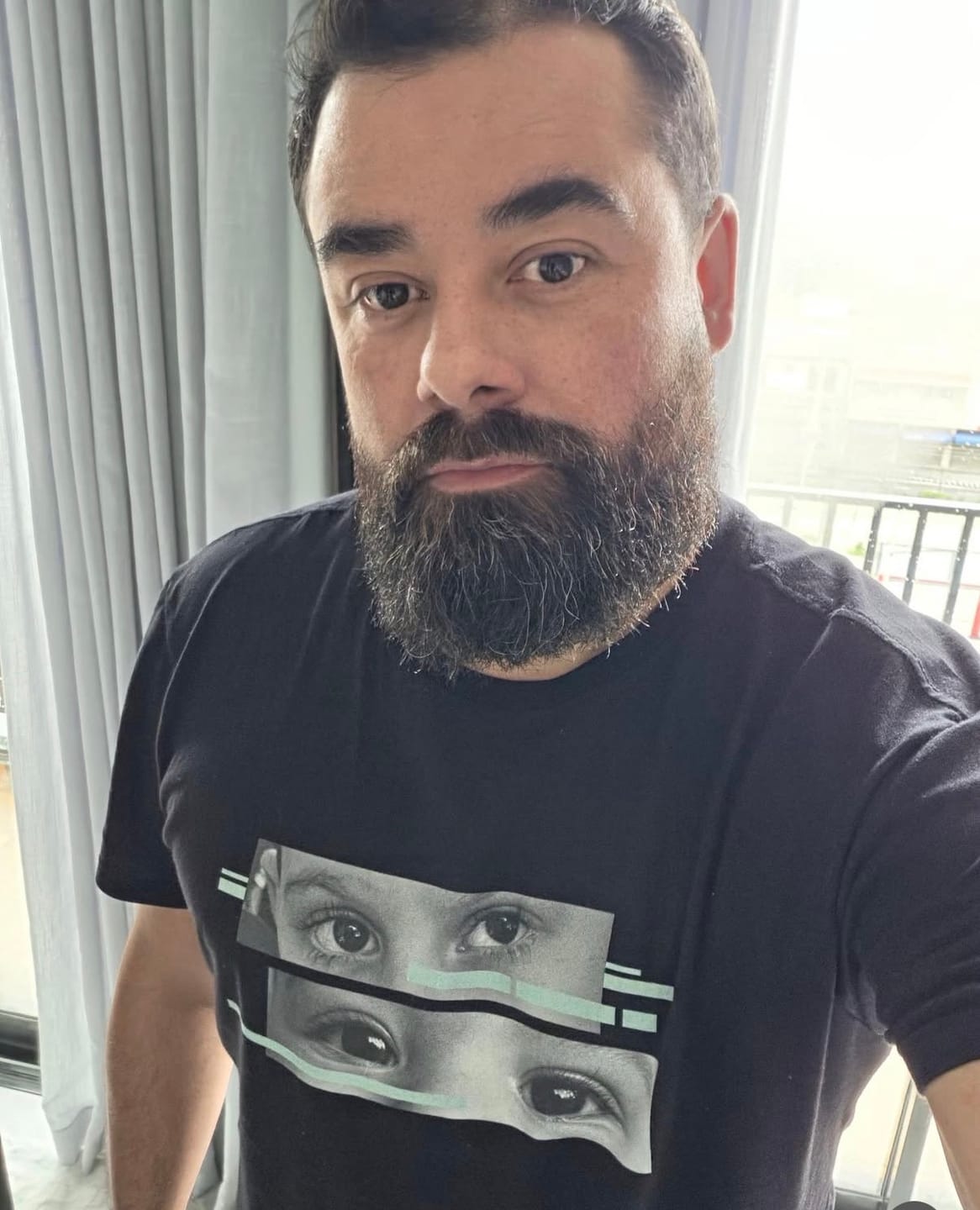 Customer photo review of Camiseta Personalizada OLHARES DOS FILHOS (Até 6) - Algodão 100%